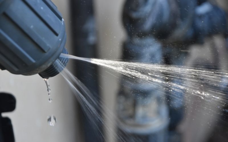 Plombier expert en détection de fuite d'eau à Grasse avec caméra thermique
